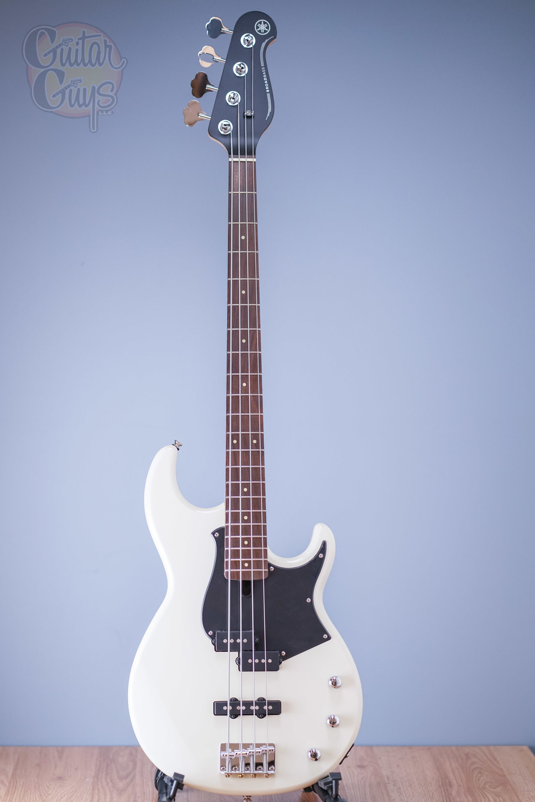 Yamaha BB234 (Vintage White)
