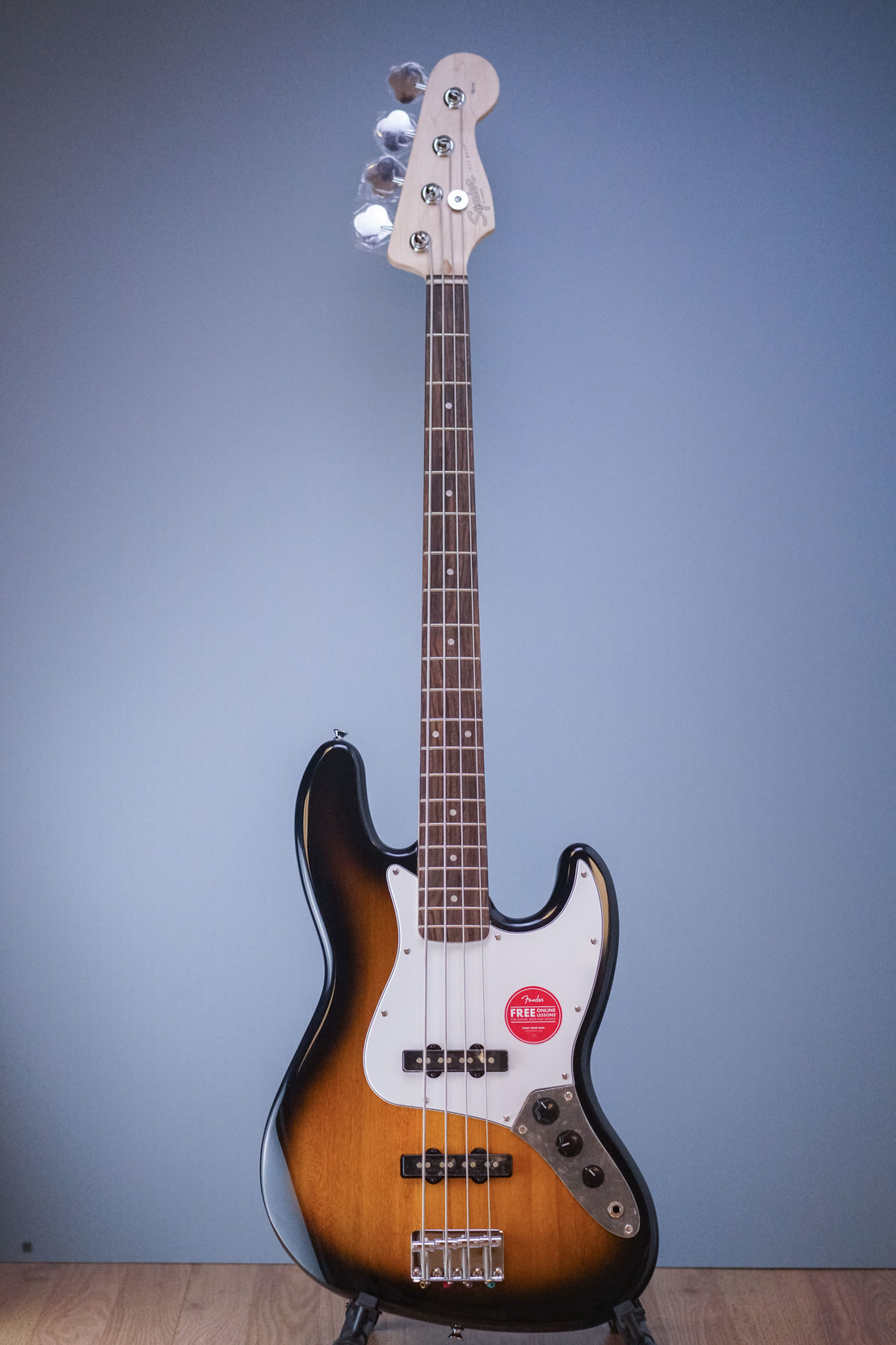 Rosewood Fretboard Brown Sunburst Fender Squier® Affinity Jazz Bass® 